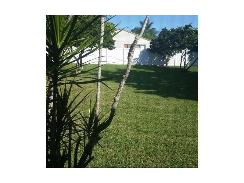 8282 Barnyard Way Boca Raton, FL 33433 - Photo 8 of 9 View