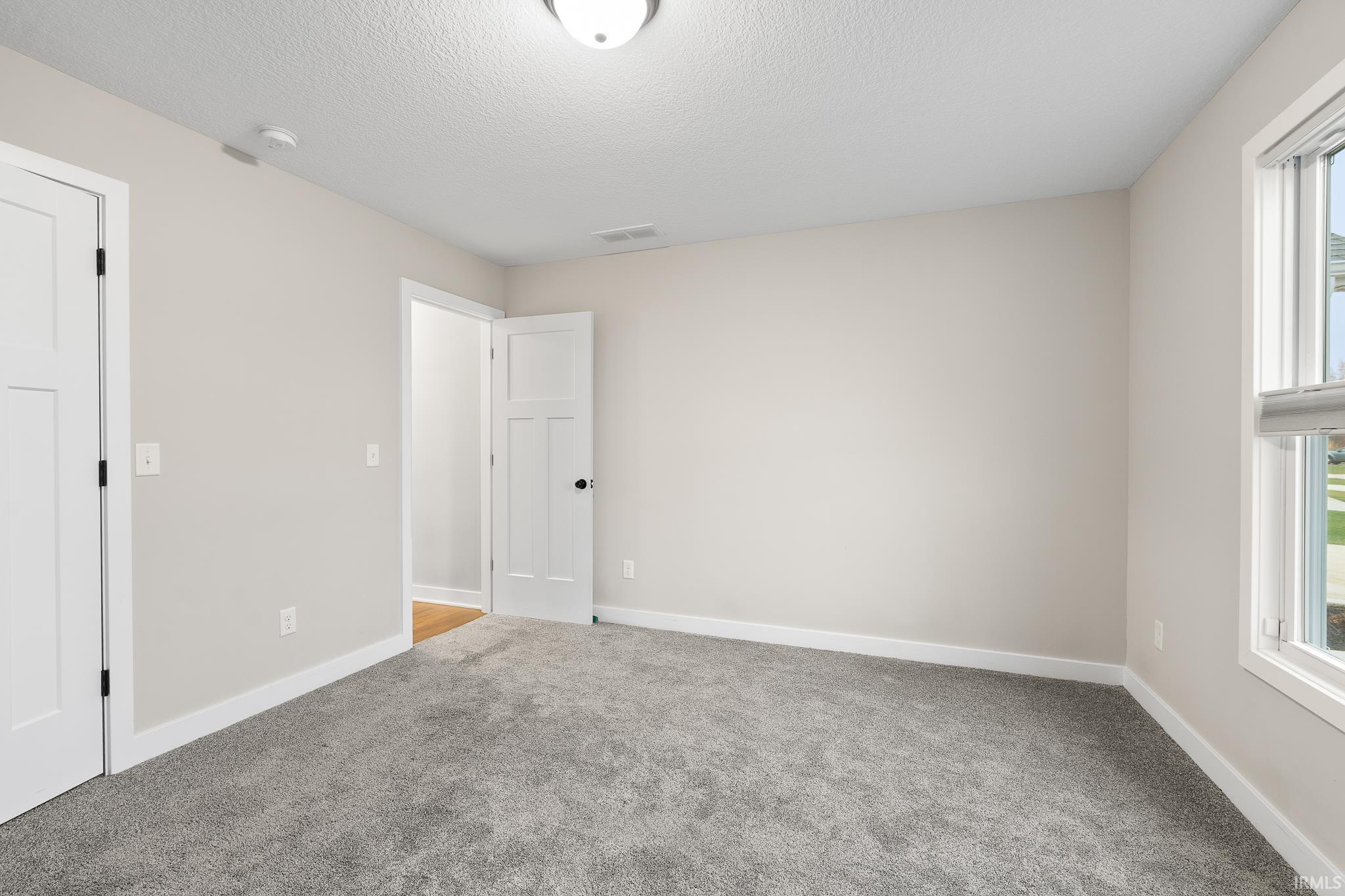 10328 Fieldlight Boulevard Fort Wayne, IN 46835 - Photo 23 of 36