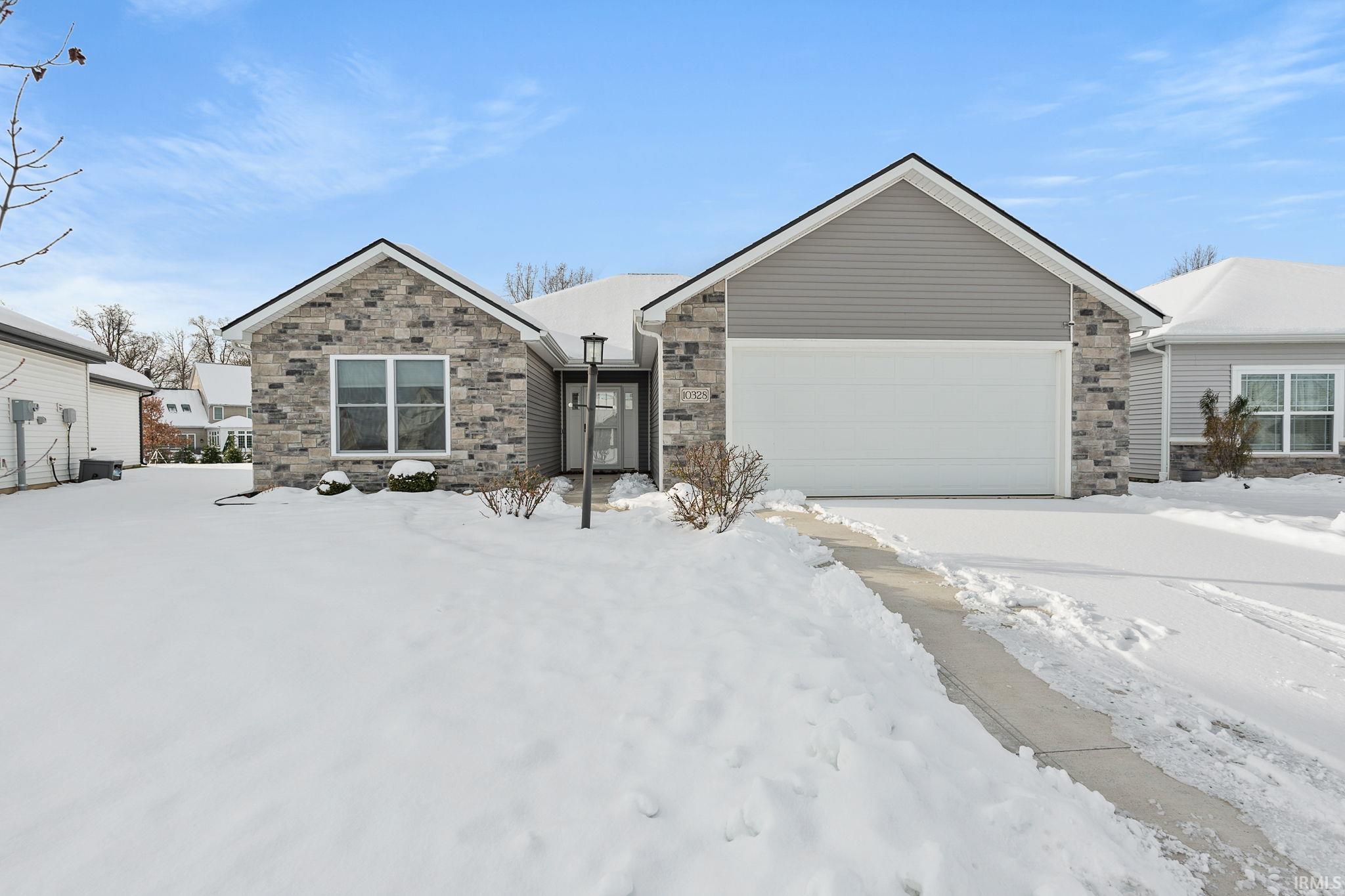 10328 Fieldlight Boulevard Fort Wayne, IN 46835 - Photo 5 of 36