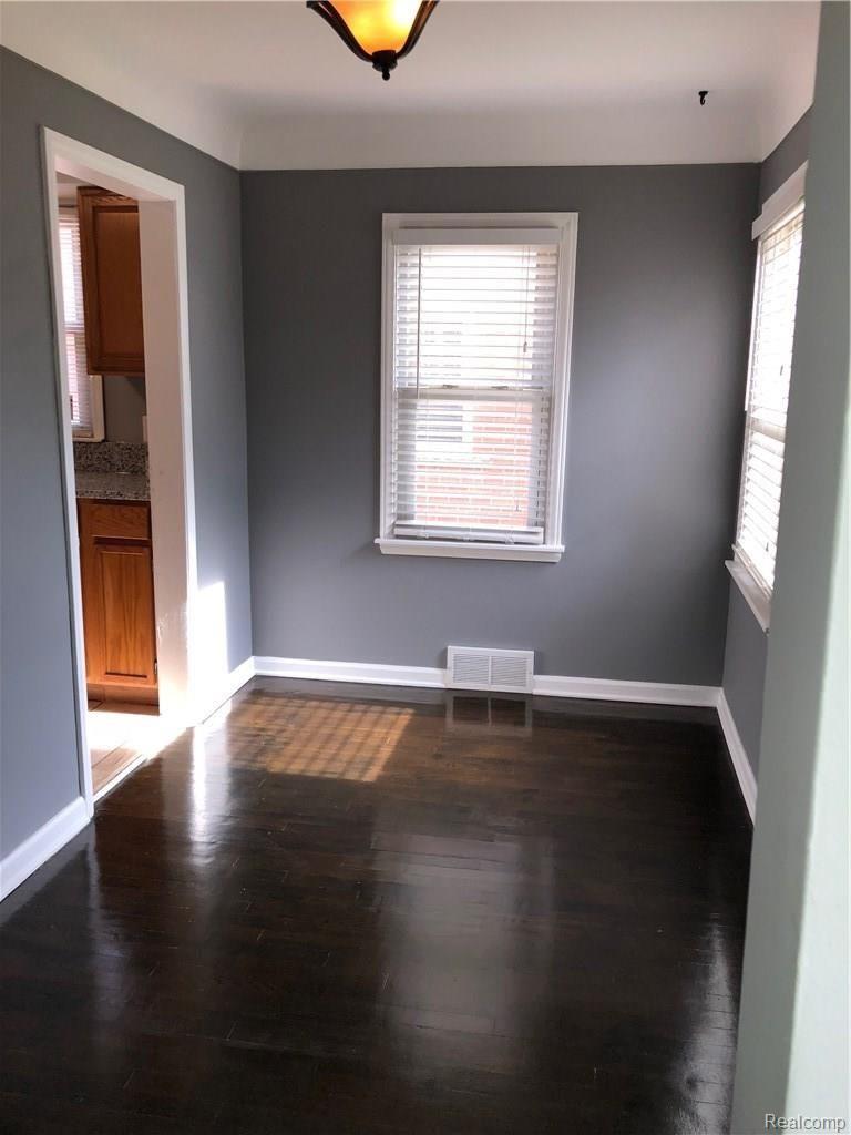 11384 Inkster Road Redford, MI 48239 - Photo 12 of 25 IMG-4906.JPG