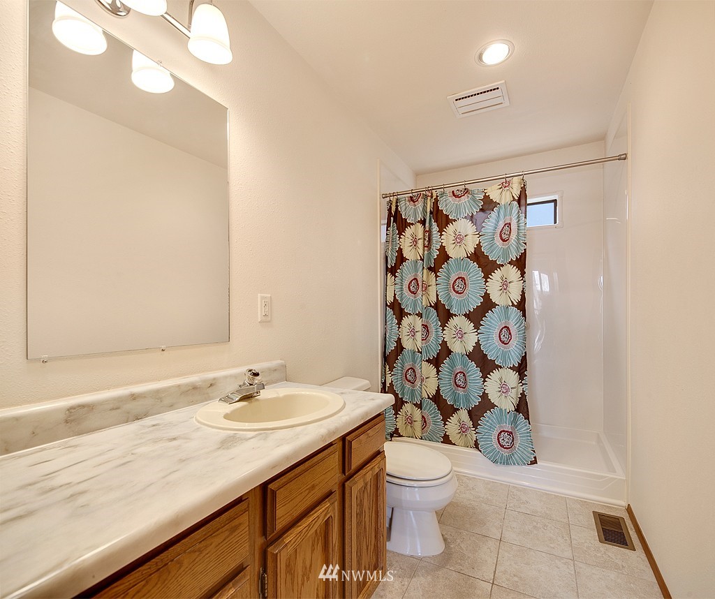 6044 South Roxbury Street Seattle, WA 98118 - Photo 14 of 20 Gallery Image 14