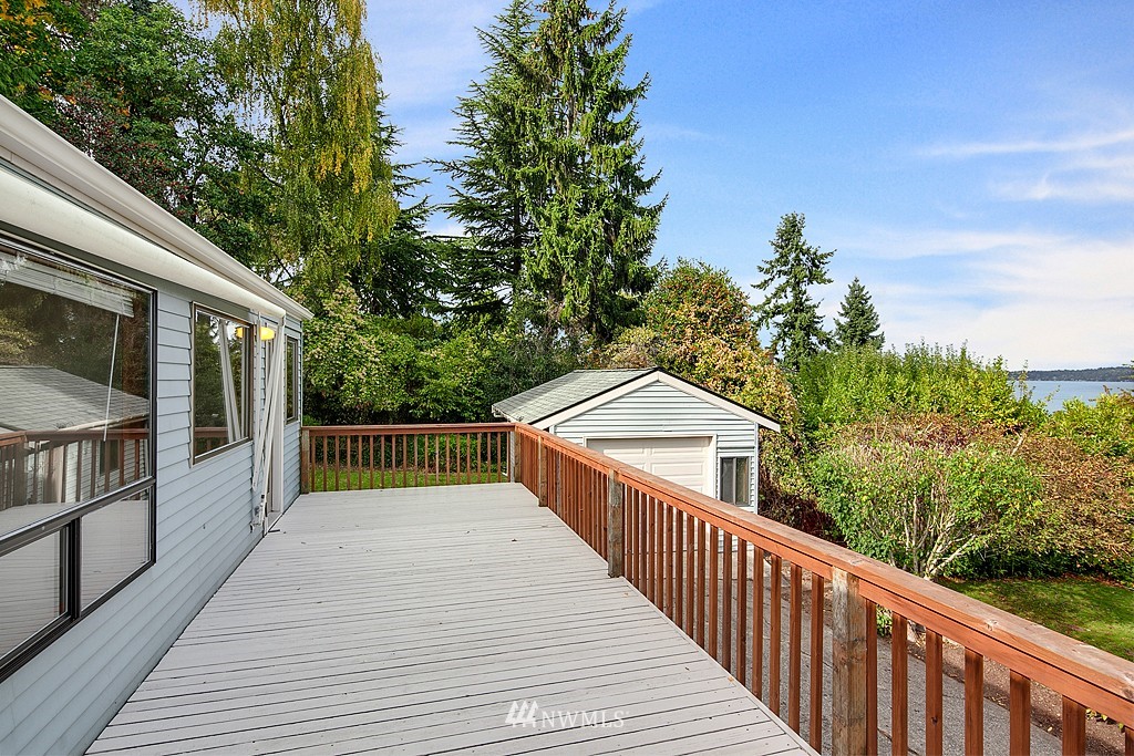 6044 South Roxbury Street Seattle, WA 98118 - Photo 3 of 20 Gallery Image 3