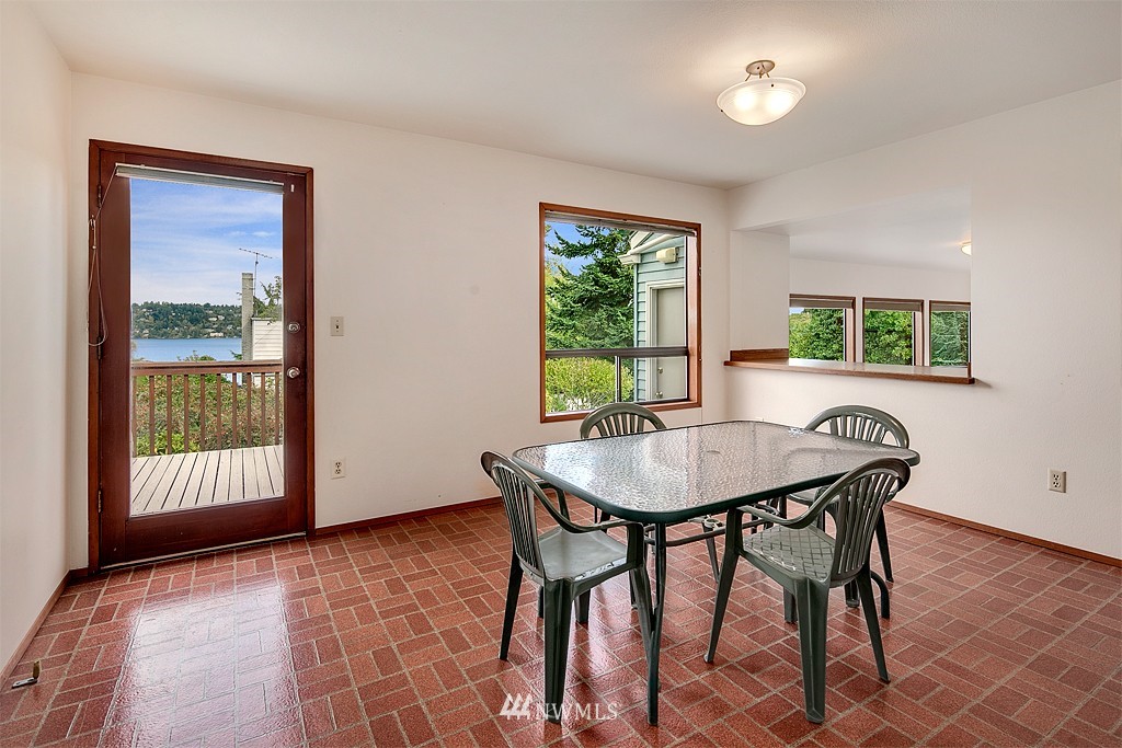 6044 South Roxbury Street Seattle, WA 98118 - Photo 9 of 20 Gallery Image 9