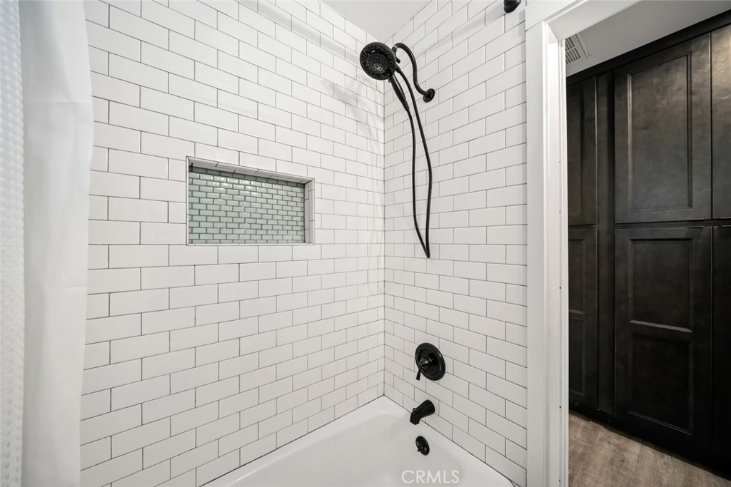 104 16th Street Paso Robles, CA 93446 - Photo 24 of 40 a bathroom with a shower