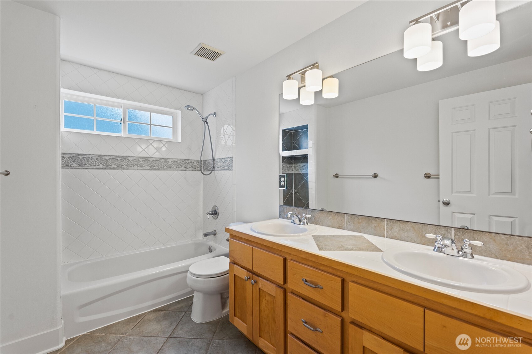 910 North 74th Street Seattle, WA 98103 - Photo 24 of 25