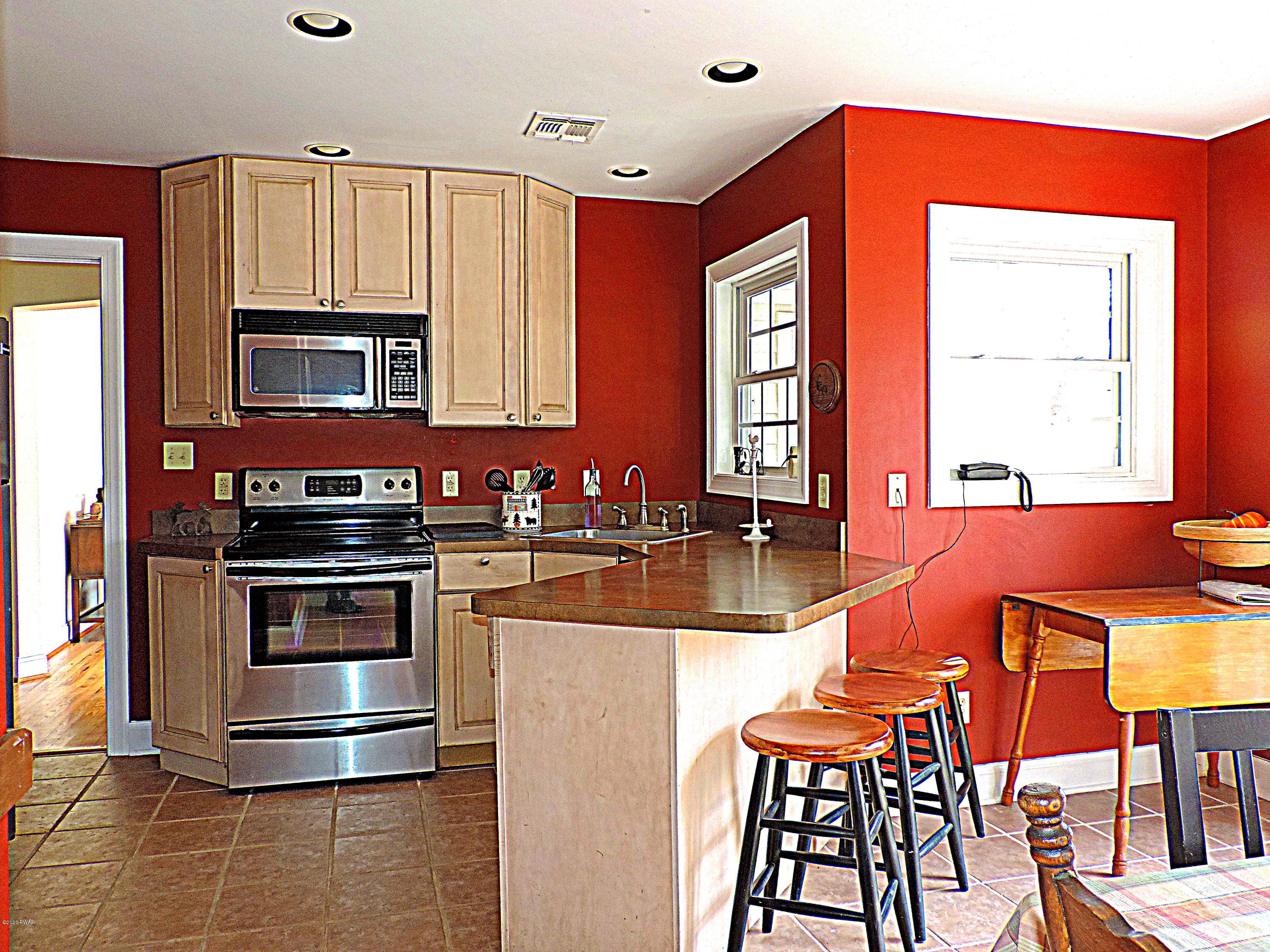 185 Lennon Road Greentown, PA 18426 - Photo 5 of 38 185 Lennon Road