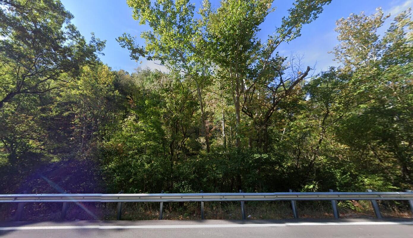 2571 Waymans Branch Road Covington, KY 41017 - Photo 2 of 5 2