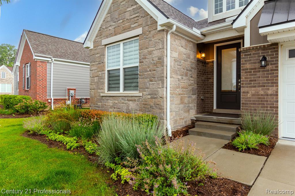 2544 Rosemond Lane Rochester, MI 48309 - Photo 3 of 47 Gallery Image 3
