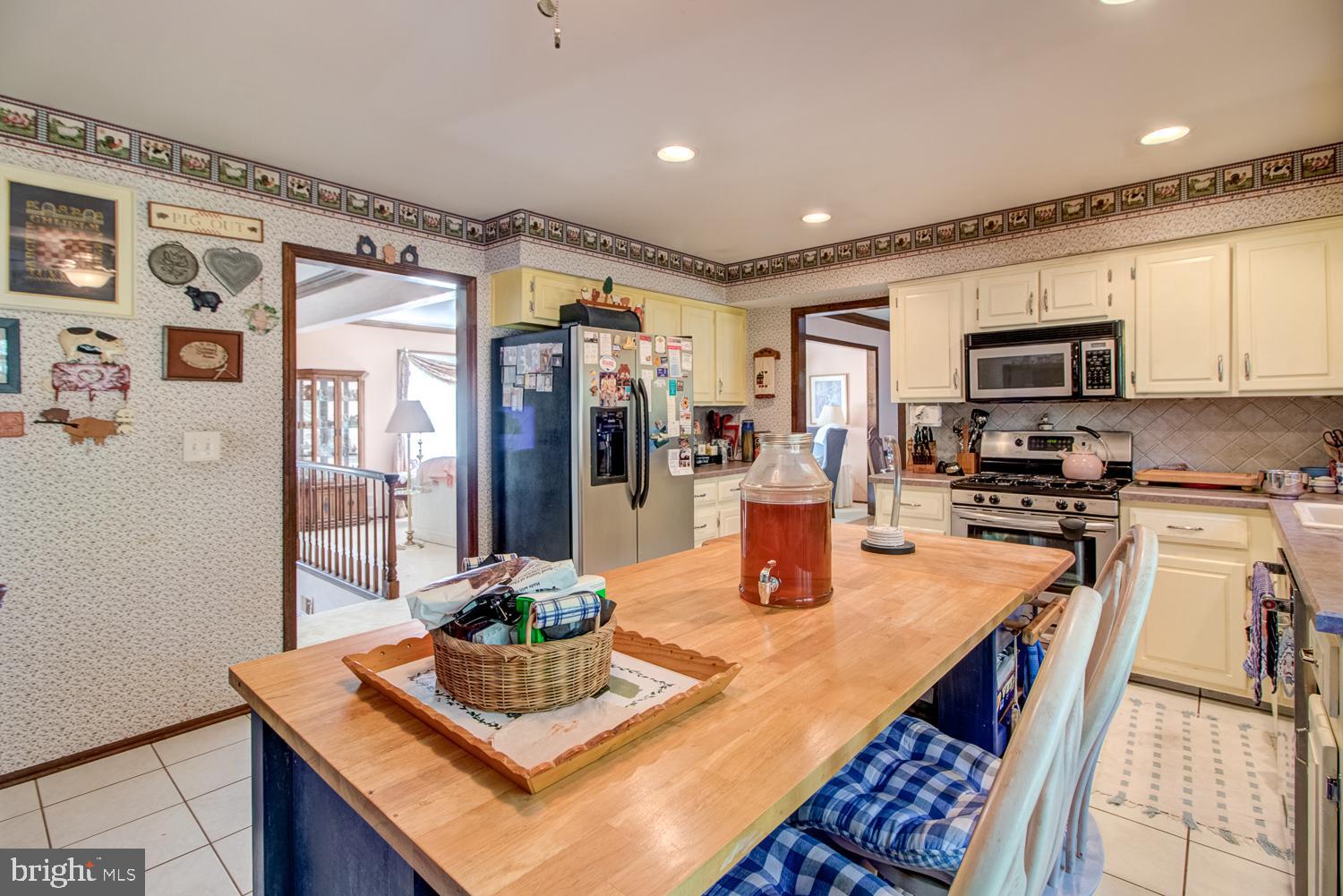 8 John Lenhardt Road Trenton, NJ 08690 - Photo 17 of 41
