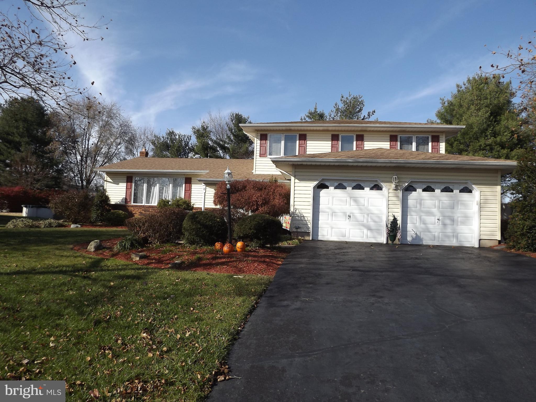 8 John Lenhardt Road Trenton, NJ 08690 - Photo 4 of 41
