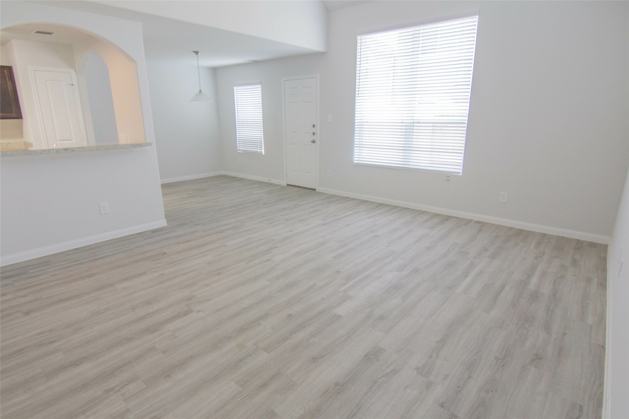 18707 Bell Ravine Drive Katy, TX 77449 - Photo 10 of 16 Photos may be representative of the floor plan and not the exact home. Finishes, layout, and features of the actual property for lease may vary.