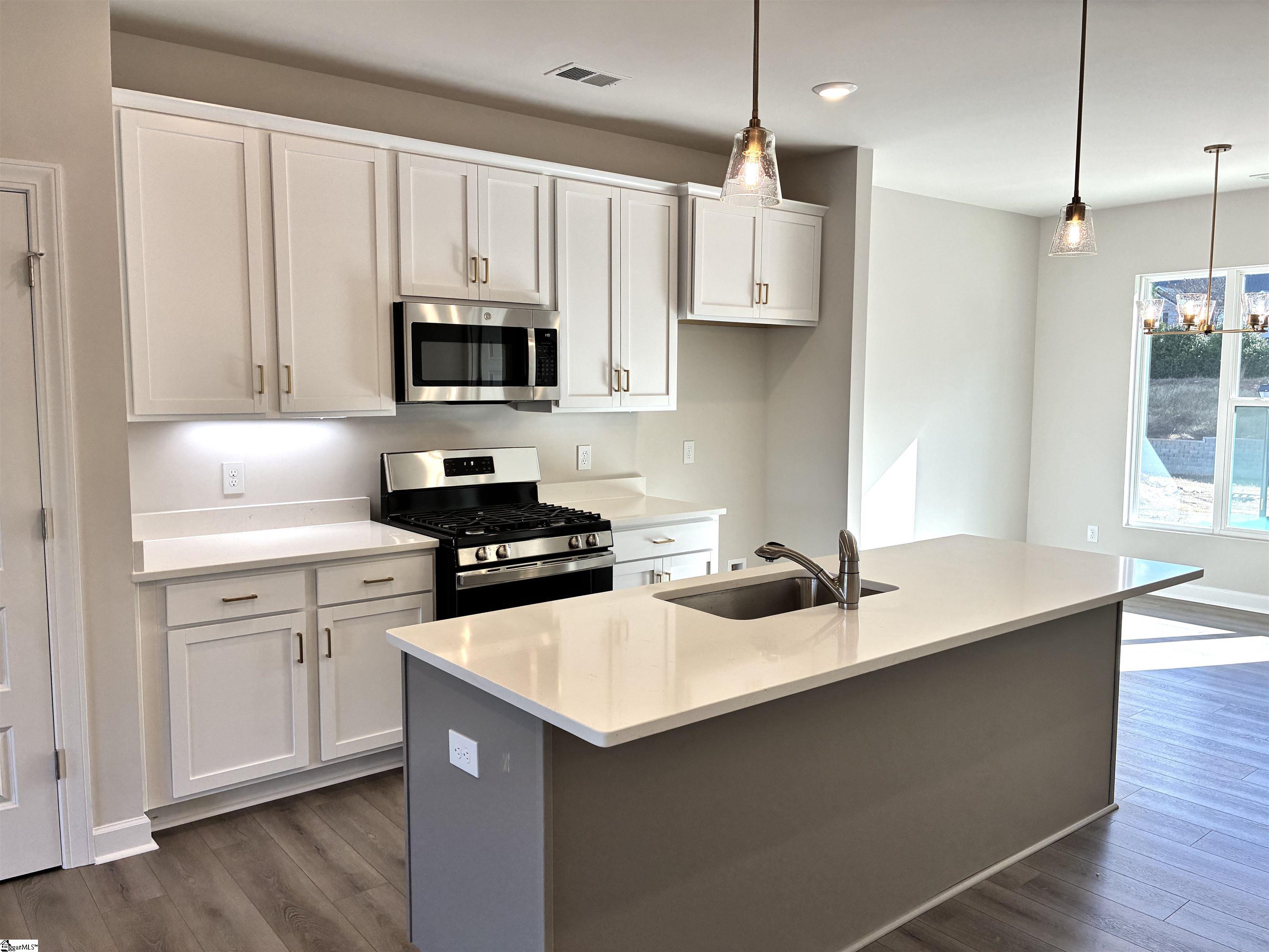 11 Pikewood Lane Greenville, SC 29607 - Photo 3 of 29