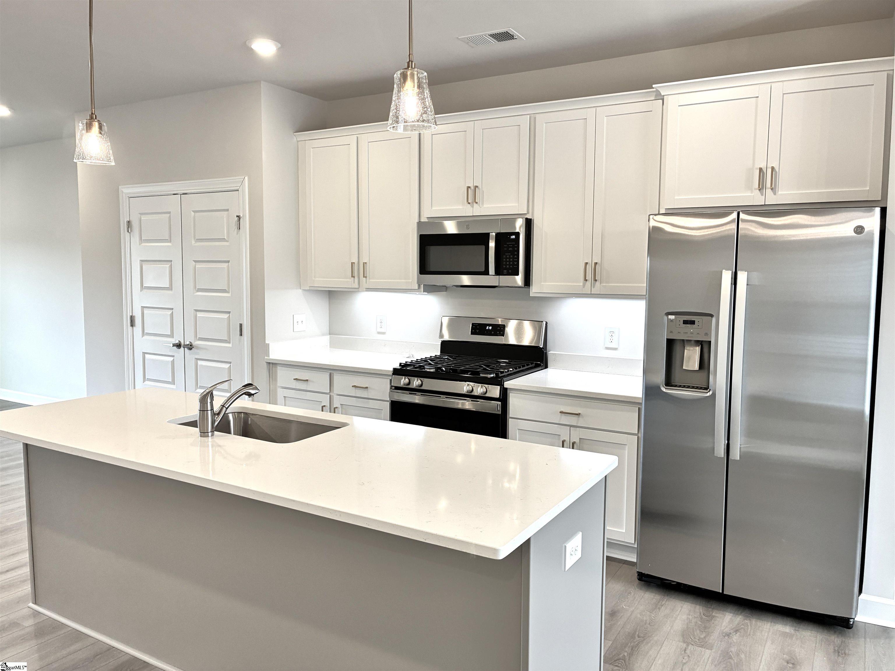 11 Pikewood Lane Greenville, SC 29607 - Photo 4 of 26