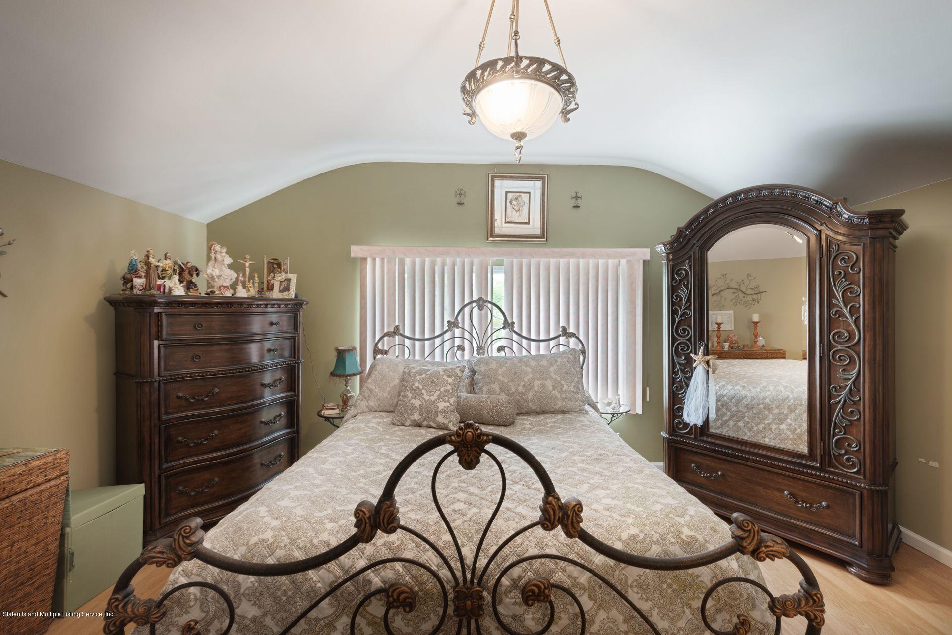 63 Timber Ridge Drive Staten Island, NY 10306 - Photo 21 of 31 21