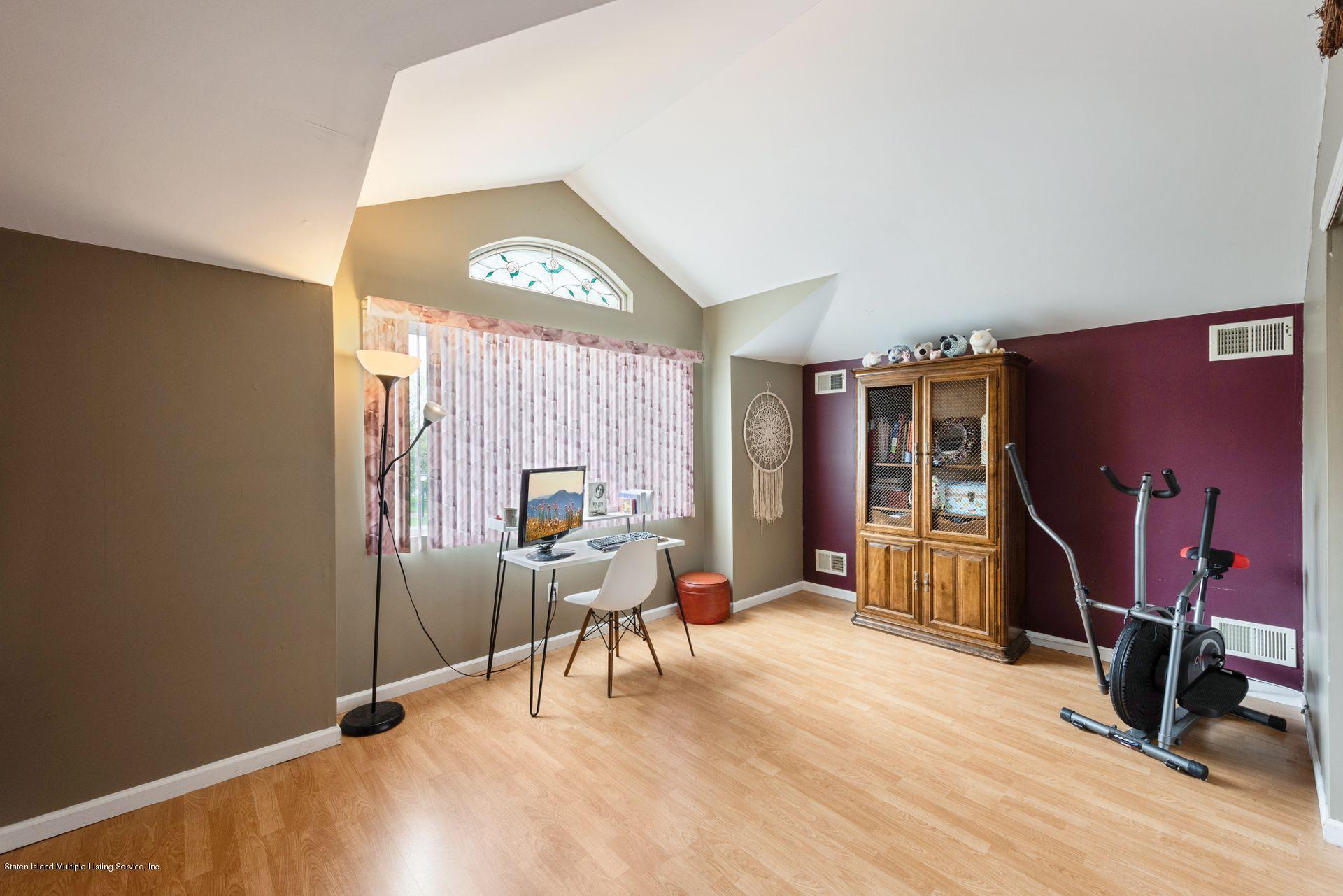 63 Timber Ridge Drive Staten Island, NY 10306 - Photo 24 of 31 24
