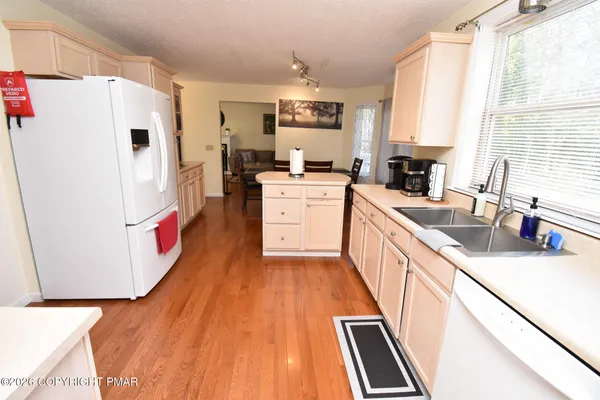 $2,650 | 2570 Country Club Drive, Tobyhanna, PA 18466