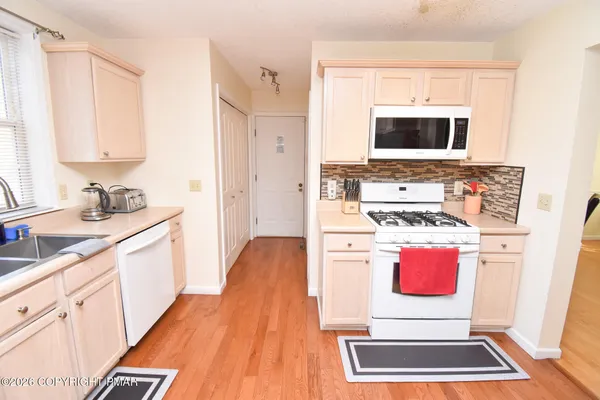 $2,650 | 2570 Country Club Drive, Tobyhanna, PA 18466