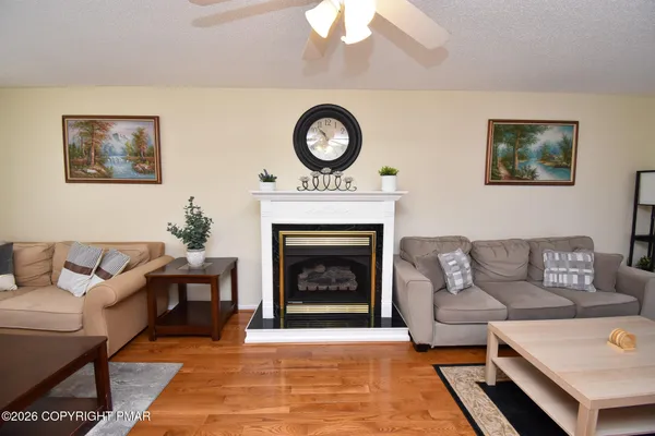 $2,650 | 2570 Country Club Drive, Tobyhanna, PA 18466