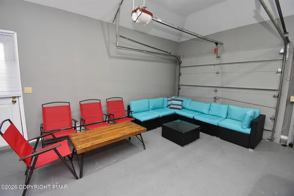 $2,650 | 2570 Country Club Drive, Tobyhanna, PA 18466