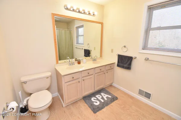 $2,650 | 2570 Country Club Drive, Tobyhanna, PA 18466