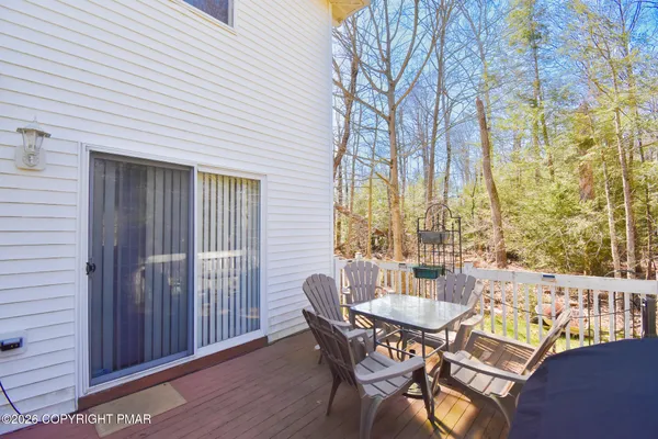 $2,650 | 2570 Country Club Drive, Tobyhanna, PA 18466