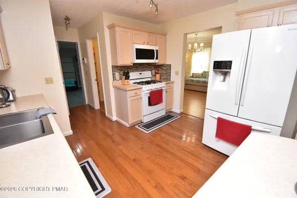 $2,650 | 2570 Country Club Drive, Tobyhanna, PA 18466