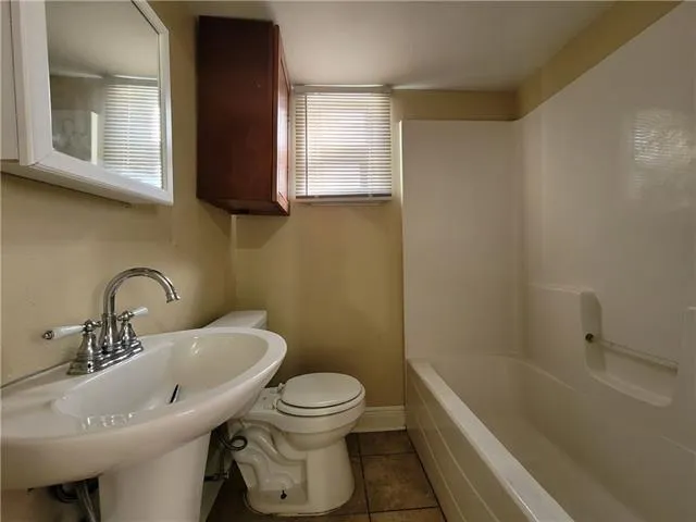 $850 | 4415 Wilson Avenue, Unit E, New Orleans, LA 70126