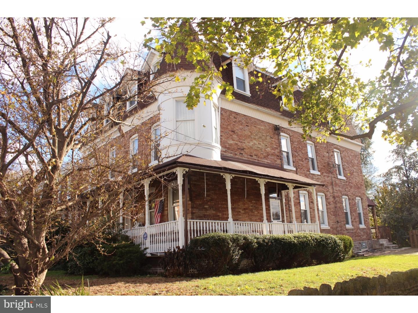 240 Rochelle Avenue Philadelphia, PA 19128 - Photo 1 of 25 Gallery Image 1