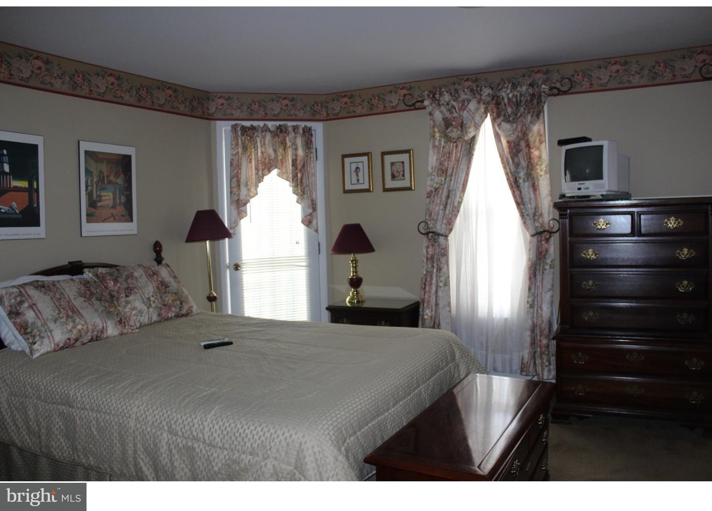 240 Rochelle Avenue Philadelphia, PA 19128 - Photo 18 of 25 Gallery Image 18