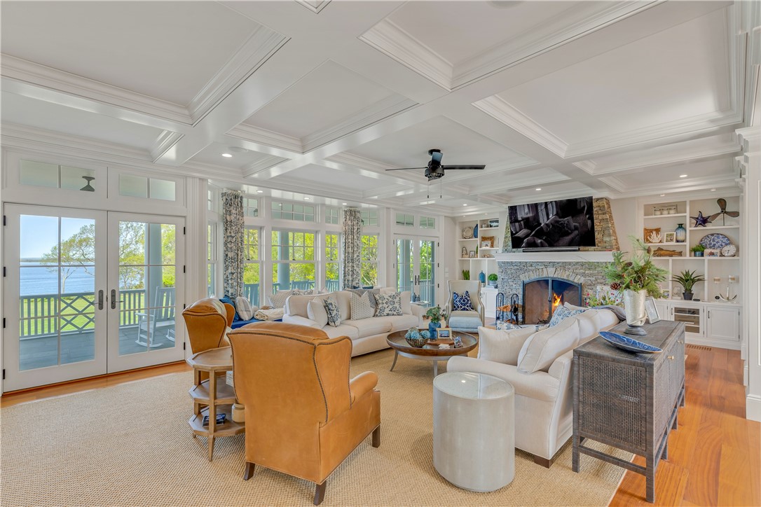 458 Poppasquash Road Bristol, RI 02809 - Photo 14 of 36