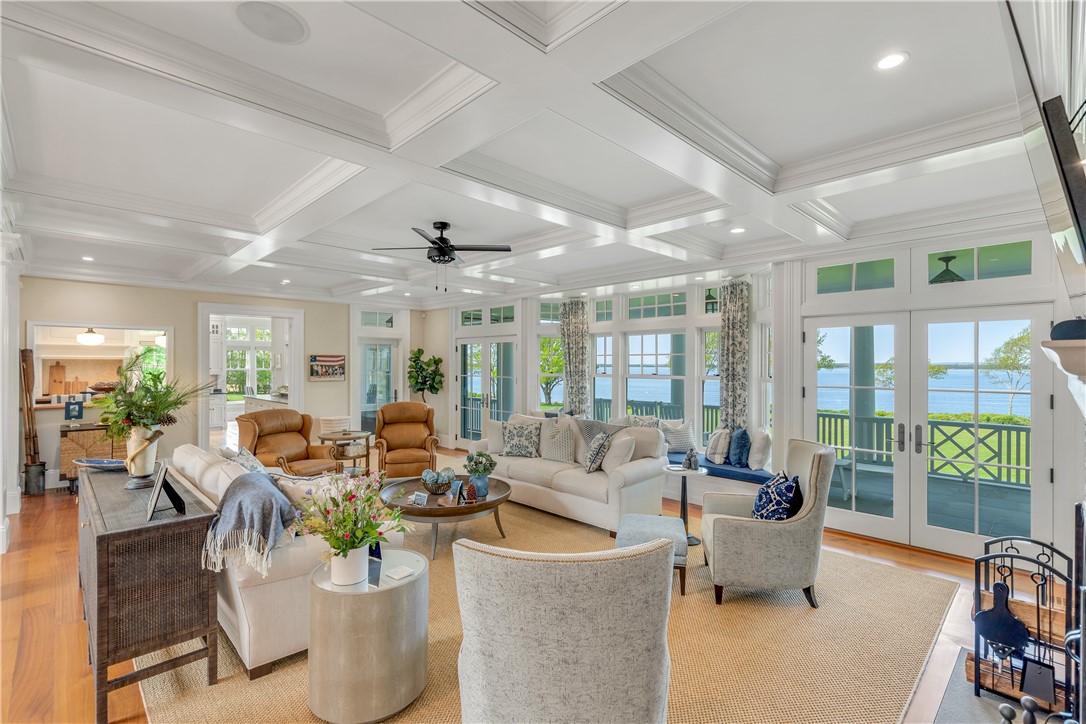 458 Poppasquash Road Bristol, RI 02809 - Photo 15 of 36