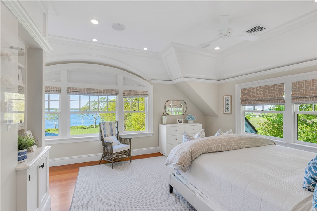 458 Poppasquash Road Bristol, RI 02809 - Photo 20 of 36