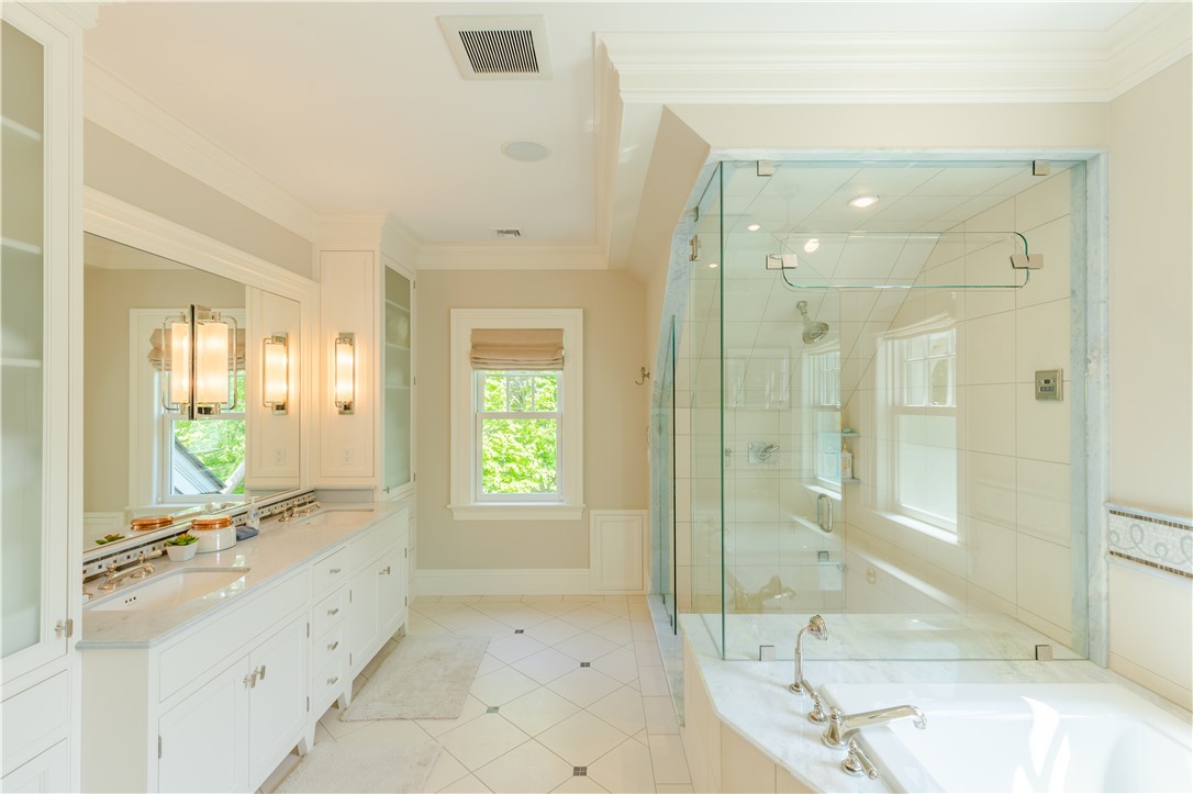 458 Poppasquash Road Bristol, RI 02809 - Photo 23 of 36