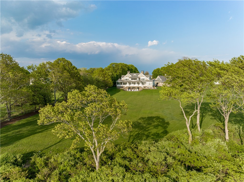 458 Poppasquash Road Bristol, RI 02809 - Photo 8 of 36