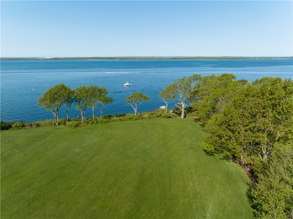 458 Poppasquash Road Bristol, RI 02809 - Photo 9 of 36