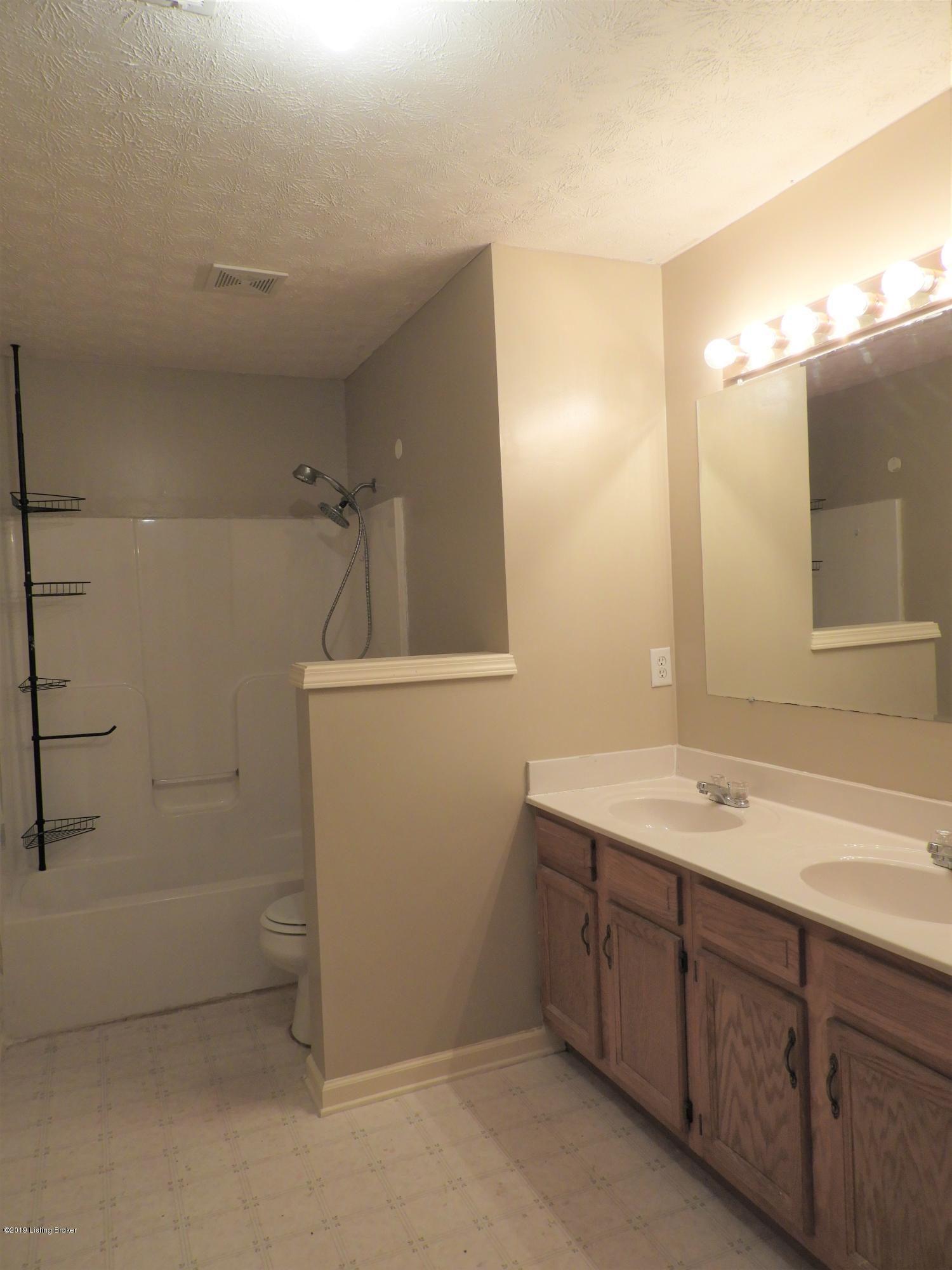 1669 Martin Hill Road Shepherdsville, KY 40165 - Photo 23 of 27 DSCN0612