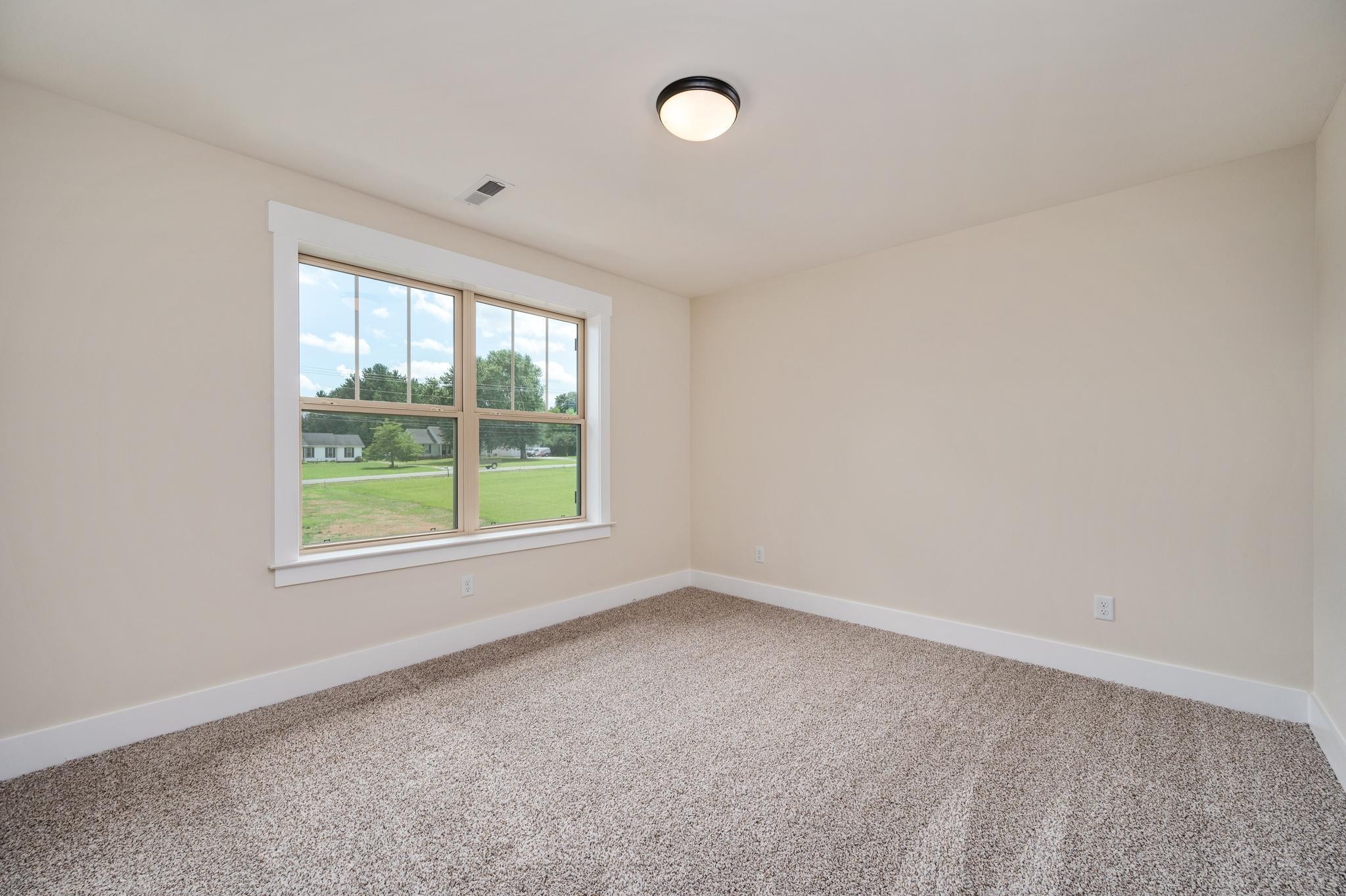 2416 Dilton Mankin Road Murfreesboro, TN 37127 - Photo 27 of 36 an empty room with a window
