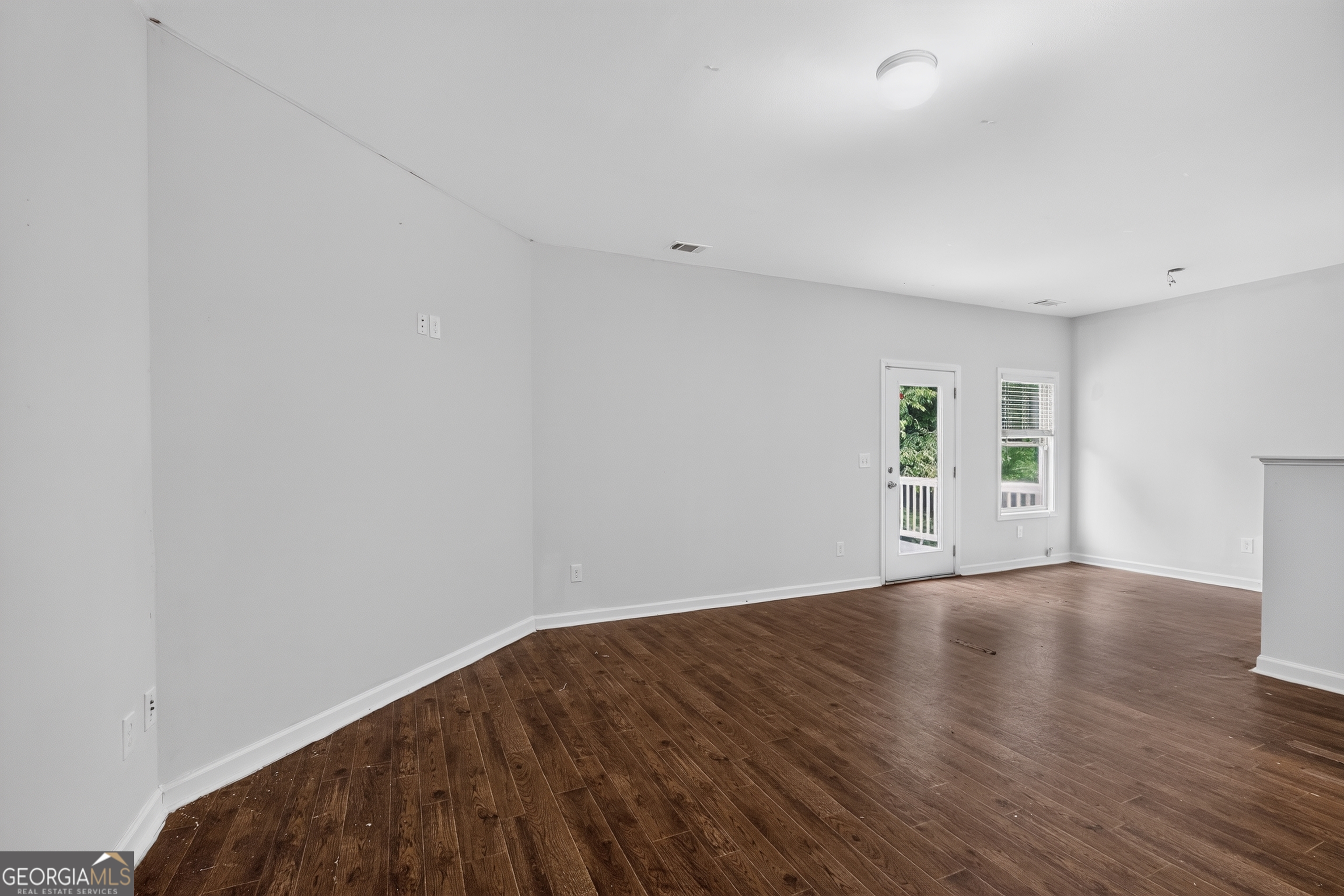 6385 Shadow Square Lithonia, GA 30058 - Photo 9 of 32