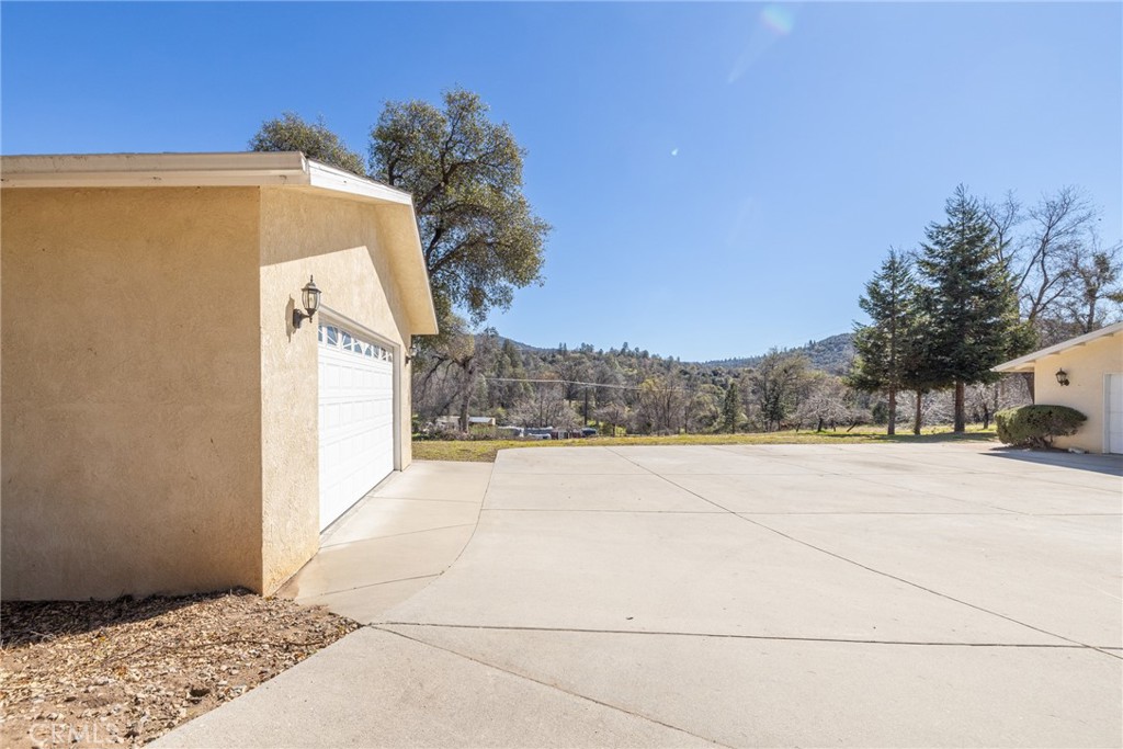 50174 Bissett Station Road Oakhurst, CA 93644 - Photo 42 of 75