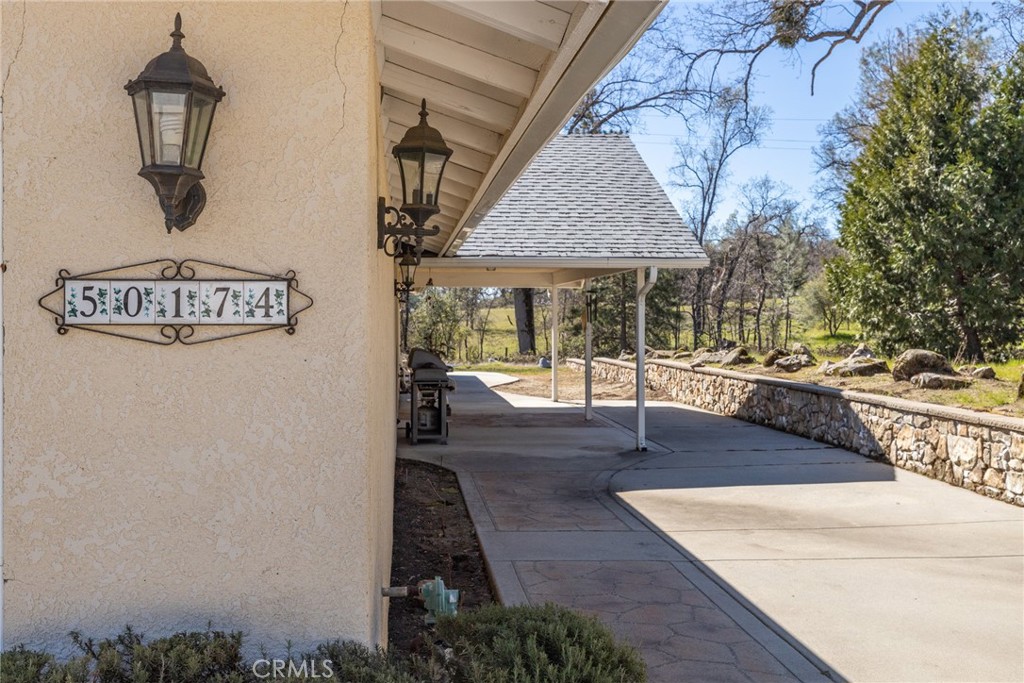 50174 Bissett Station Road Oakhurst, CA 93644 - Photo 45 of 75
