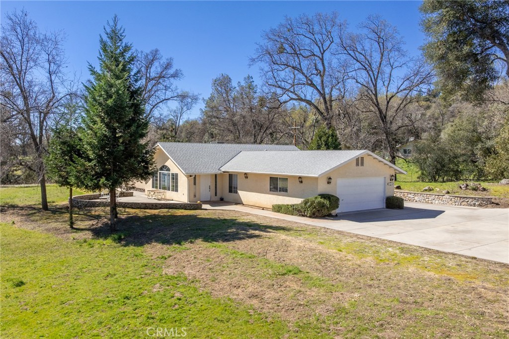 50174 Bissett Station Road Oakhurst, CA 93644 - Photo 63 of 75
