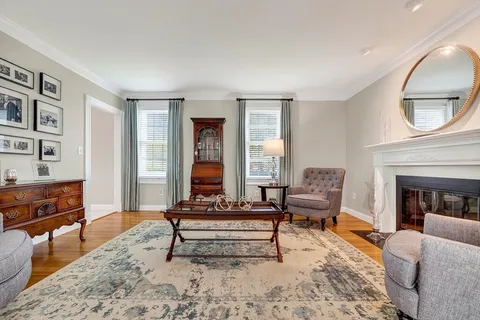 $1,265,000 | 2 Heritage Lane, Saugus, MA 01906