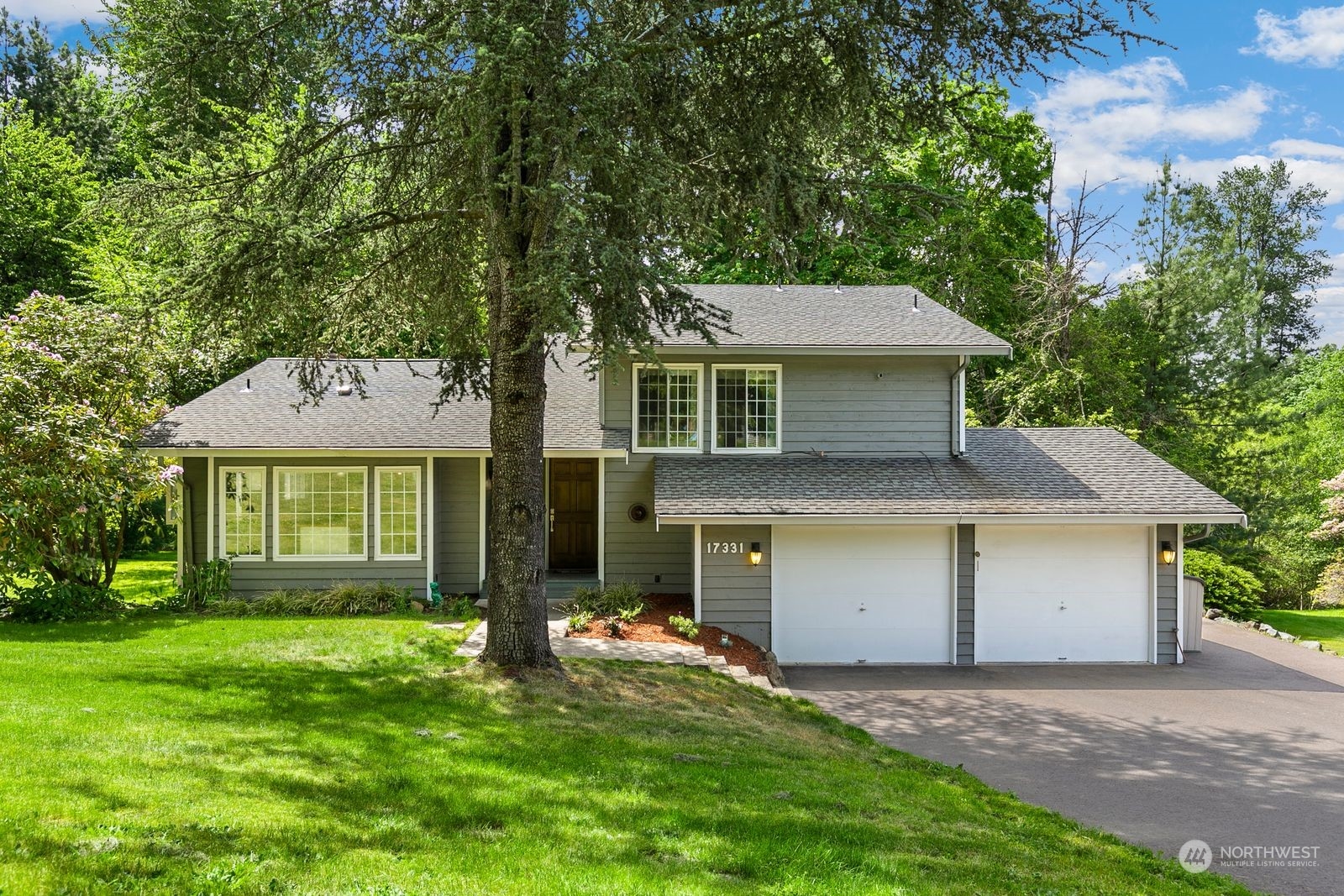 17331 Southeast 136th Street Renton, WA 98059 - Photo 3 of 40 Gallery Image 3