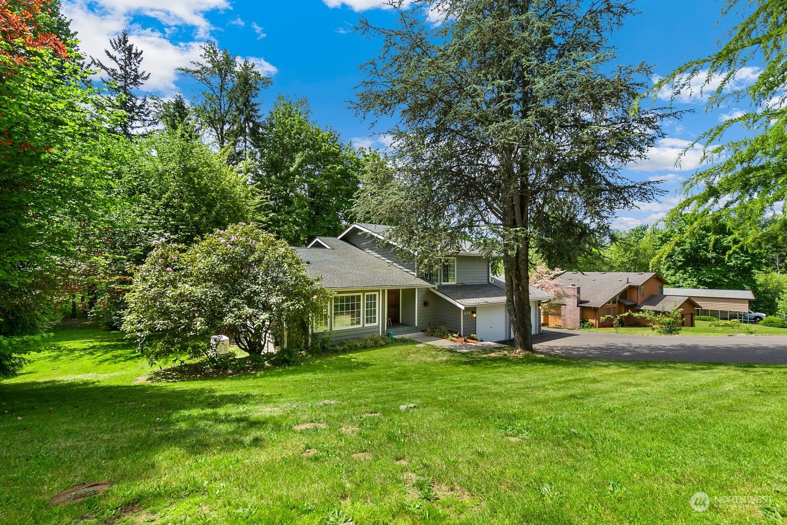17331 Southeast 136th Street Renton, WA 98059 - Photo 4 of 40 Gallery Image 4