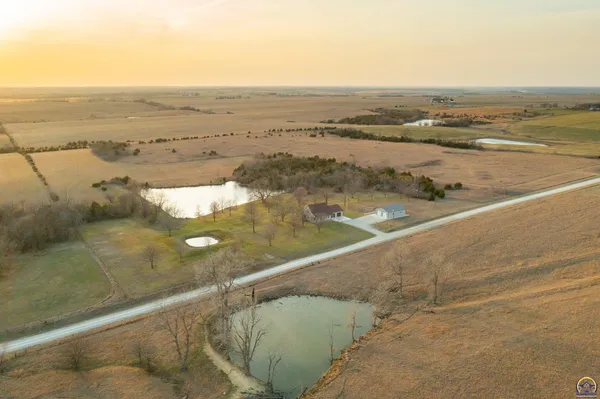 $494,750 | 12855 Y Road, Meriden, KS 66512