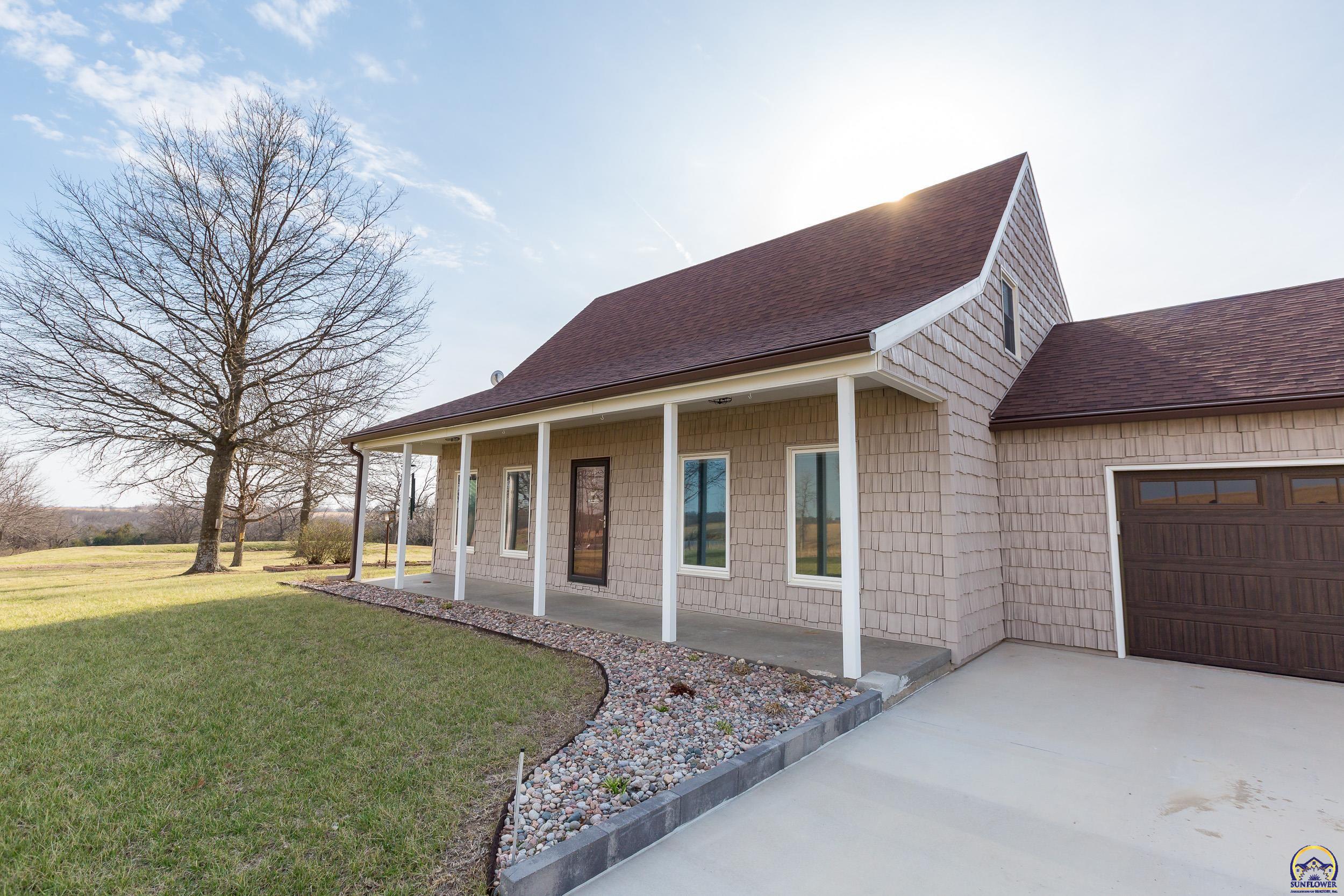 12855 Y Road Meriden, KS 66512 - Photo 32 of 99