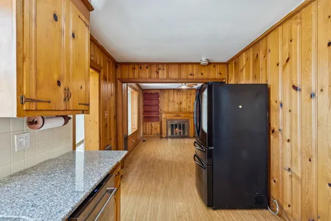 a view of a walk in closet