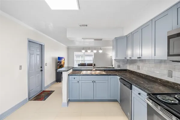 $1,620,000 | 7917 Lakeshore Drive, Tampa, FL 33604