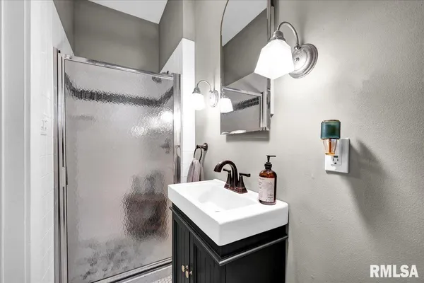 $499,900 | 1007 East Jefferson Street, Bloomington, IL 61701