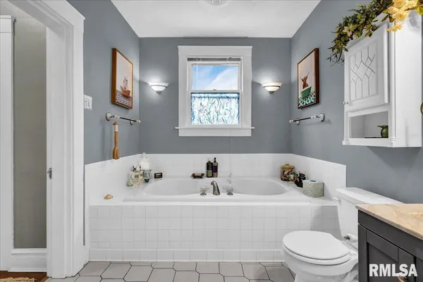 $499,900 | 1007 East Jefferson Street, Bloomington, IL 61701